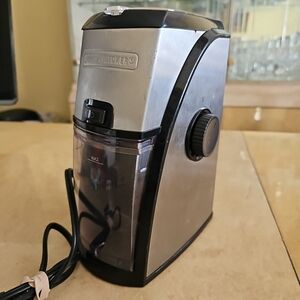 BLACK & Decker Electric Burr Mill Coffee Grinder Stainless Steel CBM210 Tested